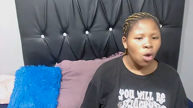 Snapshot of TemptingCloeXx chatting on March 11, 2026, 6:36 pm TemptingCloeXx online show from March 11, 2026, 6:36 pm