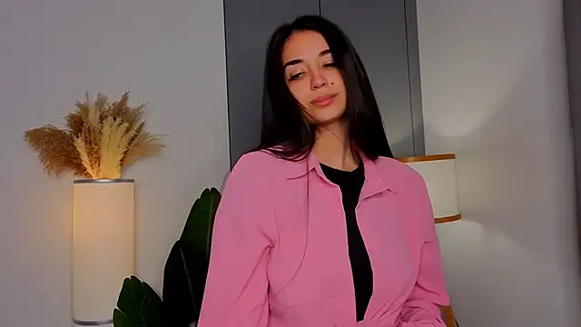 EmmyNoel online show from December 22, 2025, 7:27 am