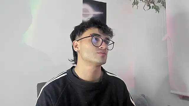 Snapshot of charlie_dicker chatting on January 8, 2026, 1:08 am charlie dicker online show from January 8, 2026, 1:08 am