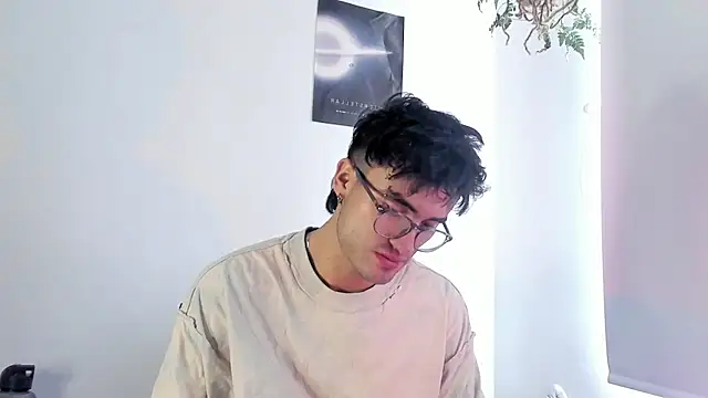 Snapshot of charlie_dicker chatting on January 8, 2026, 3:47 pm charlie dicker online show from January 8, 2026, 3:47 pm