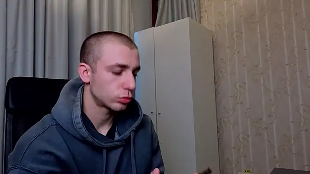 KellenWest online show from April 7, 2026, 4:13 am