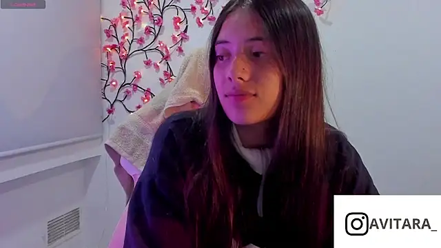 Snapshot of vanesita_ chatting on May 13, 2026, 12:41 am vanesita online show from May 13, 2026, 12:41 am