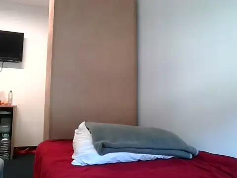 sweetpinoy2027 online show from March 17, 2026, 12:52 pm