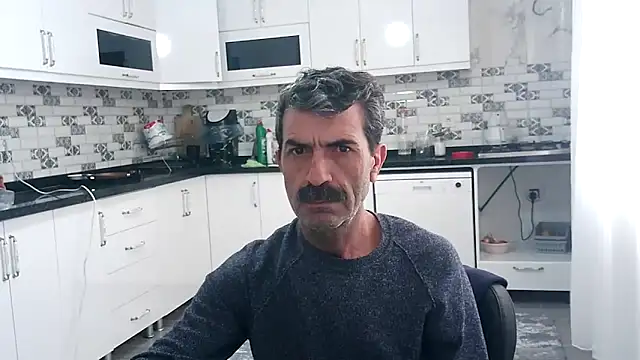 Snapshot of kobra21turki chatting on April 16, 2026, 9:32 am kobra21turki online show from April 16, 2026, 9:32 am