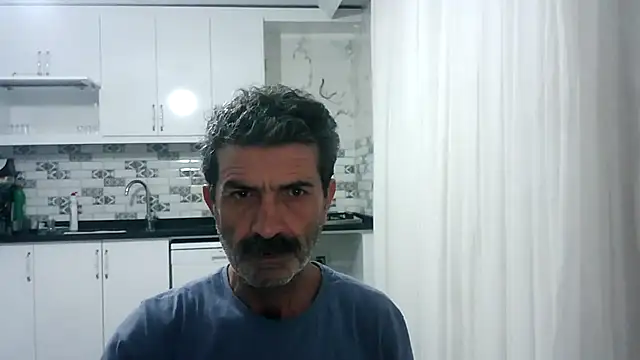 Snapshot of kobra21turki chatting on April 18, 2026, 7:18 pm kobra21turki online show from April 18, 2026, 7:18 pm