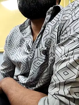 Snapshot of bnglrboy0886 chatting on March 4, 2026, 2:06 am bnglrboy0886 online show from March 4, 2026, 2:06 am