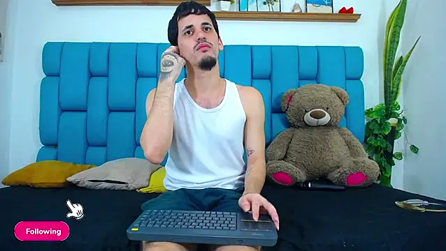 Snapshot of boy_Dirty_X chatting on April 19, 2026, 5:18 am boy Dirty X online show from April 19, 2026, 5:18 am