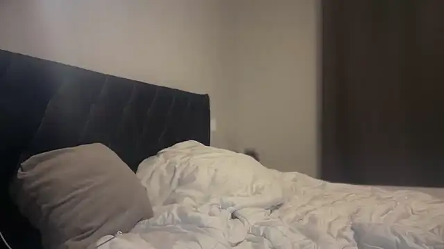 Melina Diamond online show from March 16, 2026, 10:36 pm