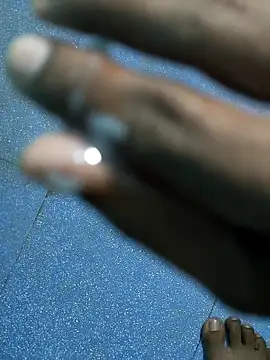 Snapshot of _alexzz1155_ chatting on December 18, 2025, 6:58 pm alexzz1155 online show from December 18, 2025, 6:58 pm