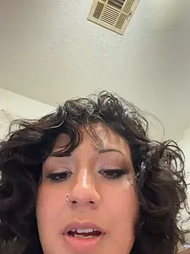 Rayvenveil online show from April 10, 2026, 7:46 am