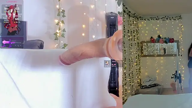 Sweet  Little   online show from January 12, 2026, 1:22 am