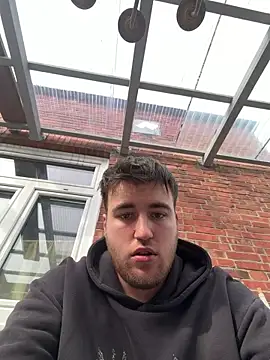 KinkyLovePublic online show from April 17, 2026, 2:09 pm