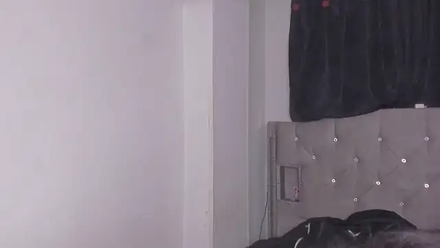 Snapshot of naughtysalomon__ chatting on February 15, 2026, 12:51 am naughtysalomon online show from February 15, 2026, 12:51 am