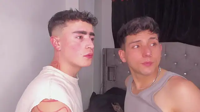 Snapshot of naughtysalomon__ chatting on February 21, 2026, 12:11 am naughtysalomon online show from February 21, 2026, 12:11 am