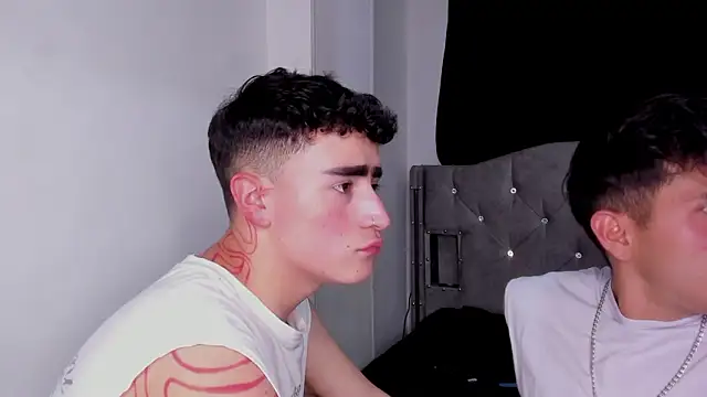 Snapshot of naughtysalomon__ chatting on March 1, 2026, 12:45 am naughtysalomon online show from March 1, 2026, 12:45 am