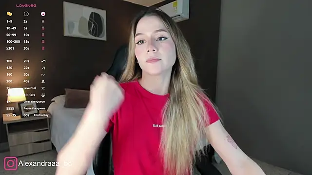 Alexandra-02 online show from January 5, 2026, 9:18 pm