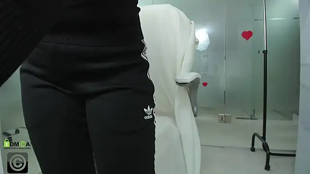 missdominna online show from April 7, 2026, 2:56 am