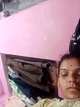 Snapshot of Uma_pande chatting on February 24, 2026, 11:25 pm Uma pande online show from February 24, 2026, 11:25 pm