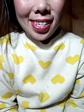 Snapshot of Chloe-ee chatting on January 12, 2026, 1:05 pm Chloe-ee online show from January 12, 2026, 1:05 pm