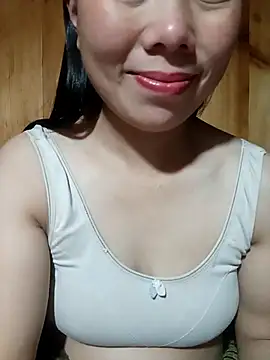 Snapshot of Chloe-ee chatting on January 15, 2026, 2:05 am Chloe-ee online show from January 15, 2026, 2:05 am