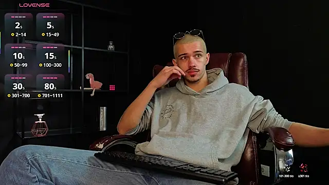 KaydenDrew online show from March 27, 2026, 5:24 am