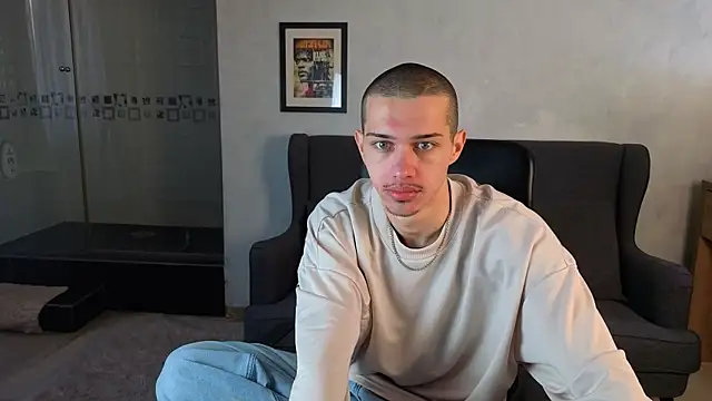 KaydenDrew online show from April 14, 2026, 4:29 am