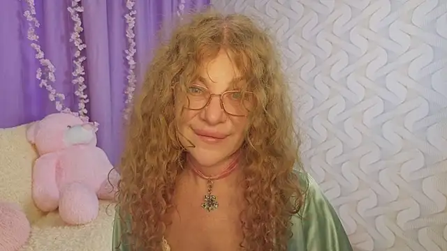 Snapshot of EvaTemptt chatting on February 22, 2026, 3:32 pm EvaTemptt online show from February 22, 2026, 3:32 pm