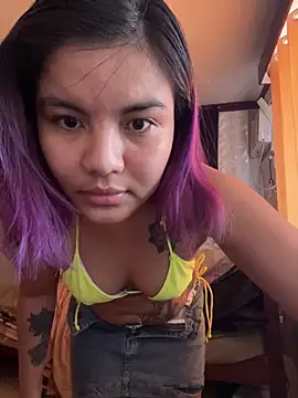 Aljycatx online show from May 10, 2026, 3:01 am