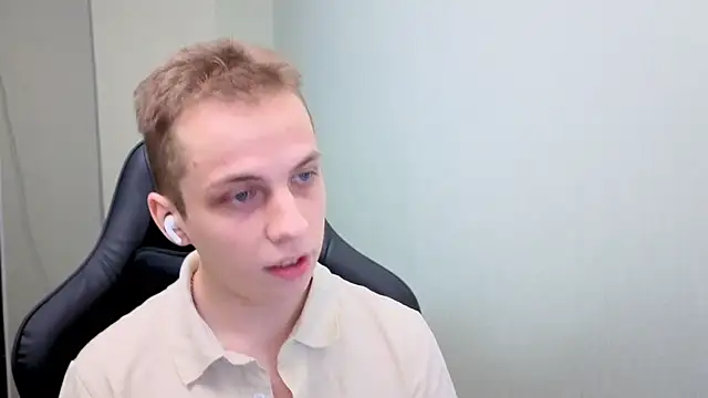 Snapshot of Markooaa chatting on April 7, 2026, 12:33 am Markooaa online show from April 7, 2026, 12:33 am