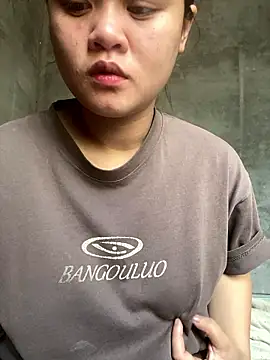 Thanhhuyen001 online show from January 17, 2026, 3:33 am