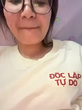 Thanhhuyen001 online show from June 8, 2026, 4:07 pm