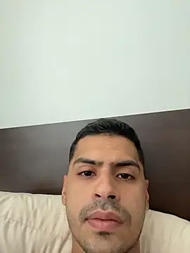 Snapshot of HotWhisper22 chatting on December 19, 2025, 4:03 pm HotWhisper22 online show from December 19, 2025, 4:03 pm