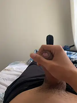 Snapshot of HotWhisper22 chatting on January 7, 2026, 1:35 pm HotWhisper22 online show from January 7, 2026, 1:35 pm