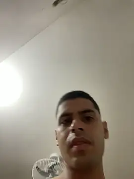 Snapshot of HotWhisper22 chatting on March 1, 2026, 9:33 am HotWhisper22 online show from March 1, 2026, 9:33 am