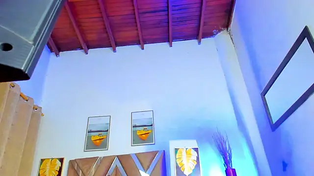 Snapshot of DaniiFoxx chatting on January 13, 2026, 12:10 pm DaniiFoxx online show from January 13, 2026, 12:10 pm