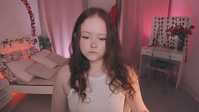 Snapshot of Yennefer__ chatting on February 19, 2026, 3:30 pm Yennefer online show from February 19, 2026, 3:30 pm