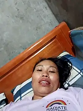 Snapshot of Maikha08 chatting on April 23, 2026, 1:57 pm Maikha08 online show from April 23, 2026, 1:57 pm