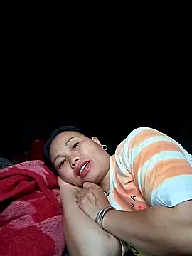 Snapshot of Maikha08 chatting on May 8, 2026, 10:53 am Maikha08 online show from May 8, 2026, 10:53 am