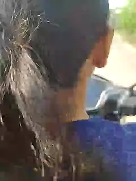 Snapshot of padosi_girl chatting on February 28, 2026, 5:52 am padosi girl online show from February 28, 2026, 5:52 am