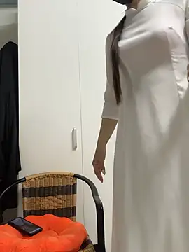 Snapshot of bi_biii chatting on April 4, 2026, 2:36 pm bi biii online show from April 4, 2026, 2:36 pm