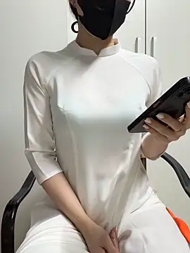 Snapshot of bi_biii chatting on April 15, 2026, 3:24 am bi biii online show from April 15, 2026, 3:24 am