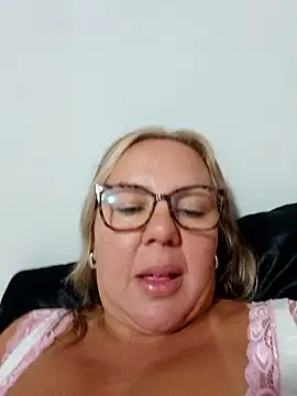 Snapshot of Pamelamilf chatting on January 8, 2026, 4:15 am Pamelamilf online show from January 8, 2026, 4:15 am