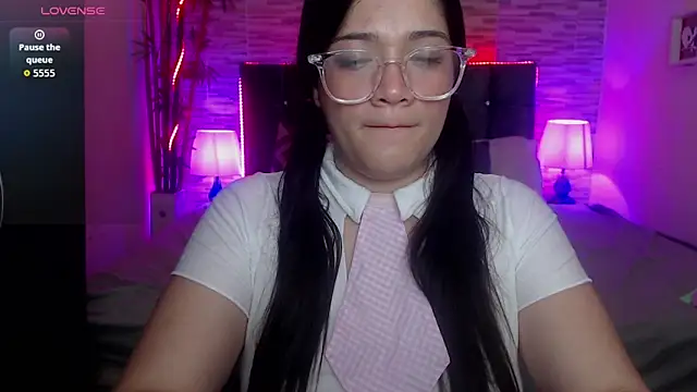 Valeri hot22 online show from February 3, 2026, 9:53 pm