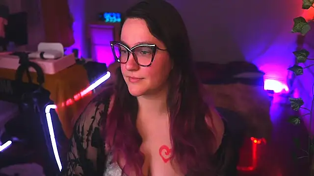 FireproofCuriousiteaze online show from April 9, 2026, 1:49 am