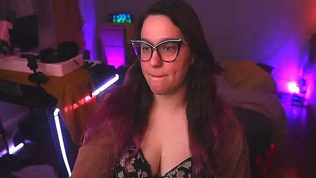 FireproofCuriousiteaze online show from April 16, 2026, 3:18 am