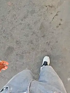 AqueousCrepe online show from April 16, 2026, 12:39 pm