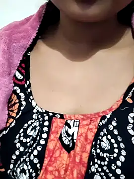 Snapshot of sweety-sexy2 chatting on December 17, 2025, 2:34 pm sweety-sexy2 online show from December 17, 2025, 2:34 pm