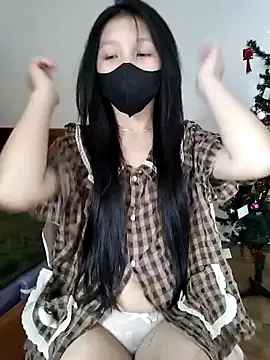 Miu ii online show from December 21, 2025, 1:40 pm