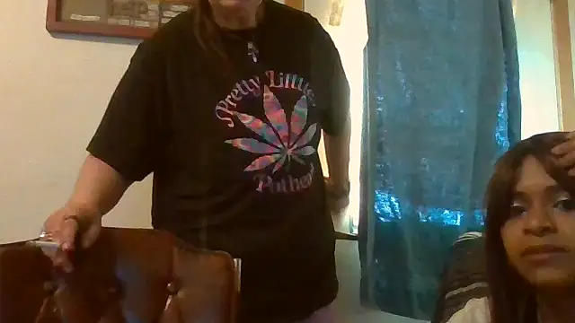 Snapshot of becky1111 chatting on May 21, 2026, 12:28 am becky1111 online show from May 21, 2026, 12:28 am