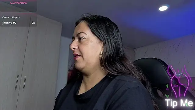 Snapshot of evelyn_harpeery chatting on February 9, 2026, 10:52 am evelyn harpeery online show from February 9, 2026, 10:52 am